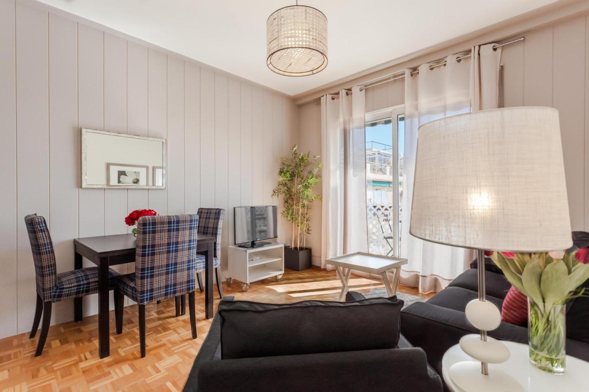 Apartment 6 *